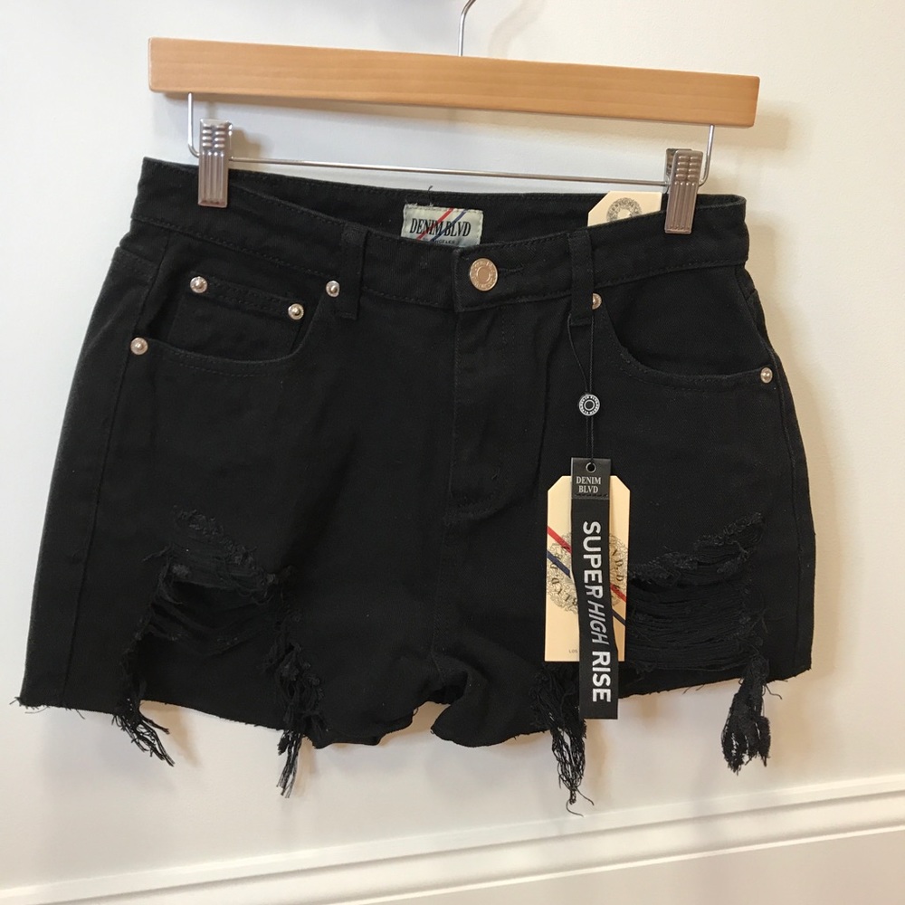‼️ High Waist Black Ripped Jean Denim Shorts - Picture 5 of 7